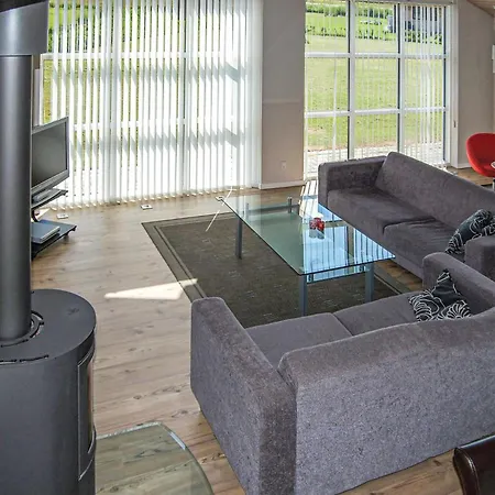 Сasa de vacaciones Hermosa Casa En Sydals Con Sauna *